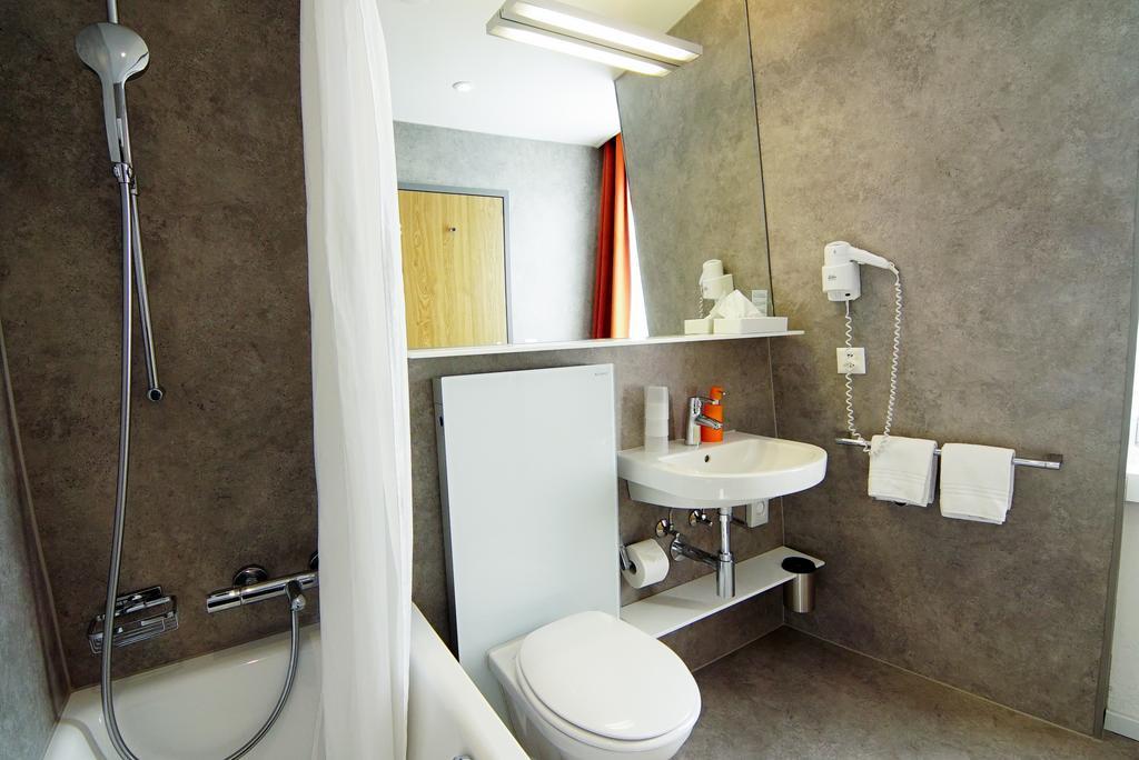 Hotel Waldhorn Berna